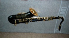 Saxofon tenor foto