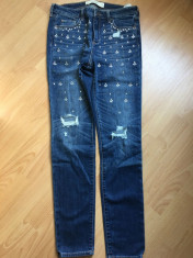 ABERCROMBIE &amp;amp; FITCH BLUGI SUPER SKINNY DAMA foto