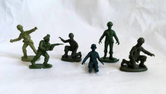 Lot 6 figurine plastic soldati diversi, verzi, 4.5-6cm, nemarcati foto