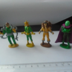 bnk jc Lot 4 figurine Marvel