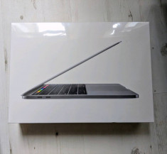 MacBook Pro 13 2018 Sigilat Touch Bar i5 2.3GHz 8GB 256SSD TRUE TONE foto