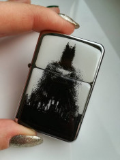 Bricheta - STAR - Metalica Gen ZIPPO Model 28 Batman foto