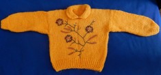 Pulover de lana cu broderie (hand made) foto