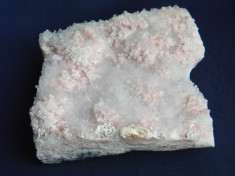 Specimen minerale - RODOCROZIT PE CUART (B15) foto
