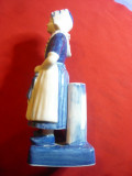 Bibelou -portelan olandez- Tanara in costum popular -Suport de ravase ,h=18cm