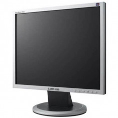 Monitor 19 inch LCD, Samsung SyncMaster 940N Silver &amp;amp; Black foto