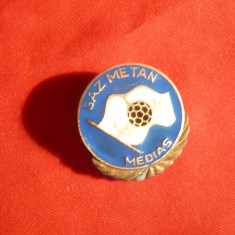 Insigna veche Fotbal - Gaz-Metan Medias anii '50, metal si email , d= 2,7 cm