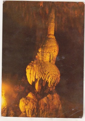 bnk cp Stalagmita in Pestera Meziad - Vedere - circulata - marca fixa foto