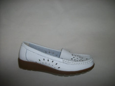 Pantof sport, cu talpa joasa, model tip mocasin, perforati, pe alb (Culoare: ALB, Marime: 40) foto