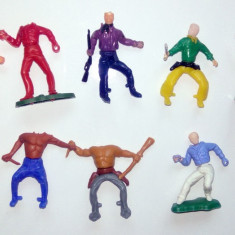 LOT 10 FIGURINE INDIENI / COWBOY VINTAGE HONG KONG ...INCOMPLETE