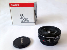 Obiectiv Canon Pancake 40mm f/2.8 foto
