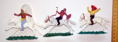 LOT 3 FIGURINE INDIENI / COWBOY VINTAGE HONG KONG ... foto