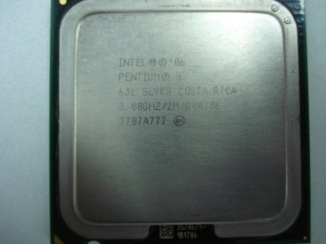 CPU Procesor PC Intel Pentium 4 631 SL9KC/3Ghz/2MB/800mhz socket 775 |  arhiva Okazii.ro