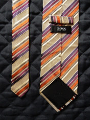 Cravata Hugo Boss Made in Italy; 100% matase; 145 cm lungime totala; ca noua foto