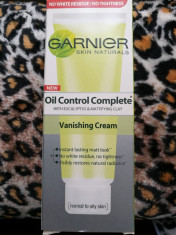 Crema de fata Garnier Oil Control Complete pentru ten normal spre gras foto