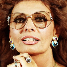 Inel SOPHIA LOREN placat cu AUR ALB 18k si Swarovski - marimea 8 , 18 mm