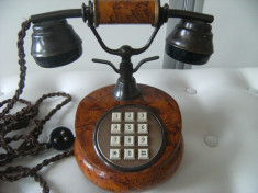 Frumoas telefon , vintage,cu taste,marcat Italy,stare perfecta,de colectie. foto