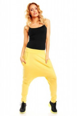 Pantalon fashion galben foto