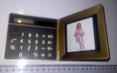 CALCULATOR VINTAGE DIGITAL , SOLAR -FUNCTIONAL -HOMG KONG foto