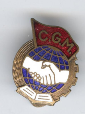 CGM - Confederatia Generala a Muncii anii 1940s insigna MINI cu talpa foto