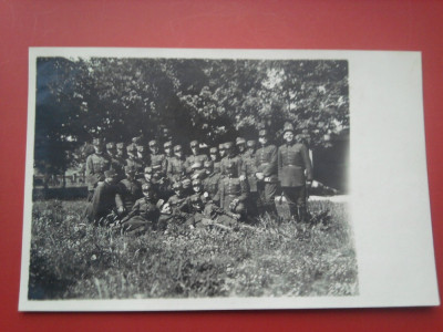 Timisoara, elevii scolii de artilerie inainte de iesirea in oras, anul 1930 foto