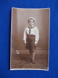 FOTOGRAFIE VECHE TIP CARTE POSTALA * COPIL IN UNIFORMA DE CERCETAS -PLOESTI,1939