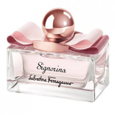 Signorina Eau De Perfume Spray 50ml foto