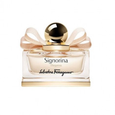 Signorina Eleganza Eau De Perfume Spray 50ml foto