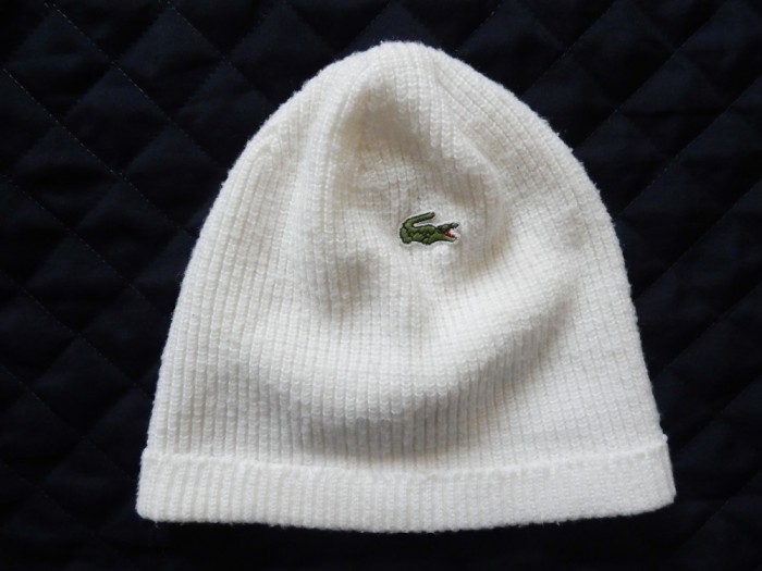 Caciula Lacoste Made in France; marime universala; 100% acrilic foto mare Caciula Lacoste Made in France; marime universala; 100% acrilic foto mare