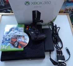 Consola Microsoft Xbox 360 Slim E 4G impecabil cutie jocuri FIFA si PGR incluse foto