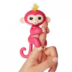 Maimutica interactiva Happy Monkey &amp;amp;#8211; Fingerlings roz foto