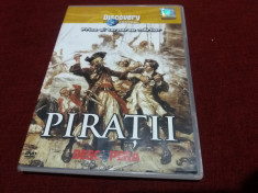 DVD DISCOVERY PIRATII foto