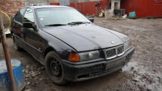 Dezmembrez / piese BMW E36 foto