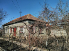 Casa de vanzare partial-modernizata, Urzicuta foto