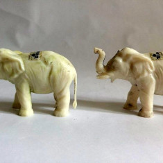 Lot 2 figurine marca Titze, elefanti , cca 6cm, detalii fine