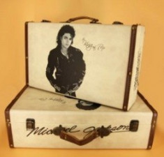 Set 2 cutii vintage tip geamantan, confectionate din lemn - Michael Jackson foto