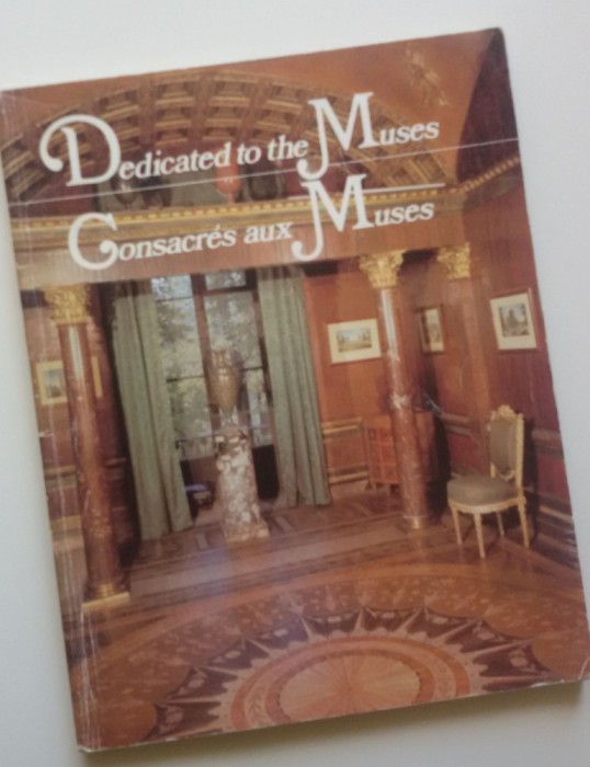 Dedicated to the Muses . Consacr&eacute;s aux Muses