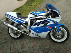 PIESE suzuki gsxr 750 pe ulei foto