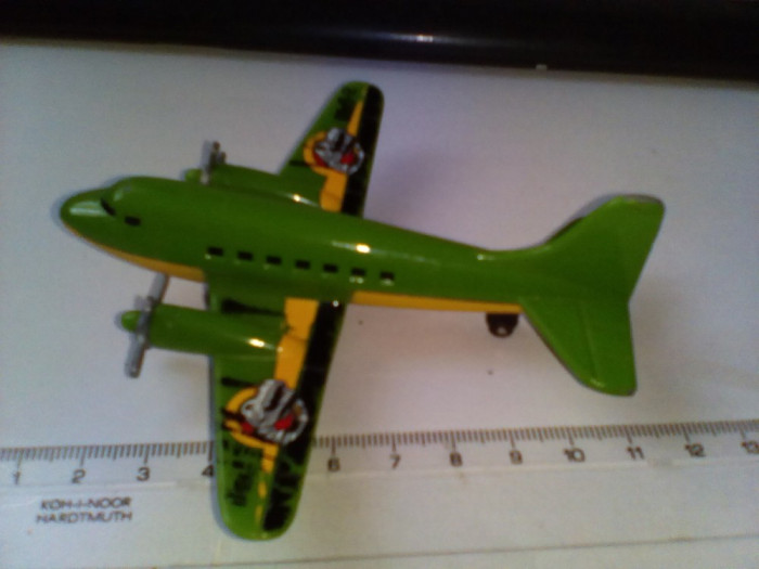 bnk jc Matchbox - avion Airliner Dino-2