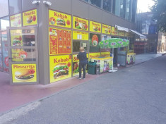 Langoserie plus fast food in zona centrala foto