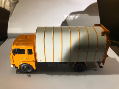 Macheta Camion gunoi JELCZ 315 - Polonia scara 1:43 foto