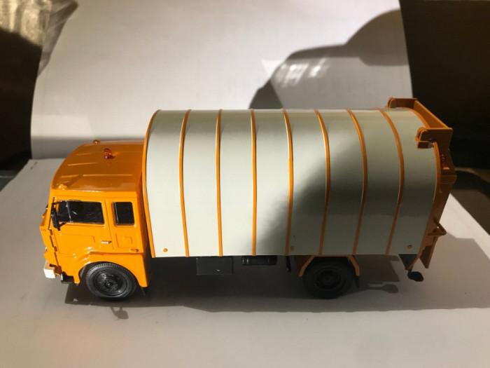 Macheta Camion gunoi JELCZ 315 - Polonia scara 1:43