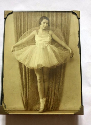 Fotografie veche, balerina, fotograf William Elsmore, Glasgow, final anii 1800 foto