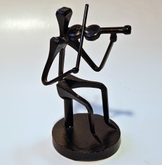 Figurina metal muzician vioara foto