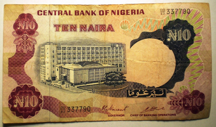 238 NIGERIA 10 NAIRA ND 1973-78 SR. 790