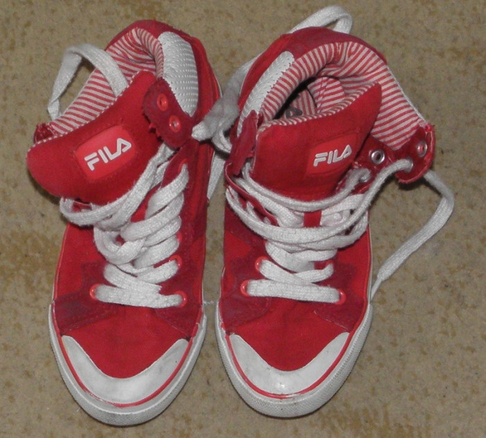 Fila rosii de copii tenisi/adidasi/incaltaminte sport,marimea 31