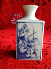 Vaza chinezeasca din portelan, marcata (1) foto