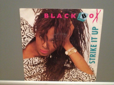 BLACK BOX - STRIKE IT UP (1991/POLYDOR/RFG) - Vinil Single pe &amp;#039;7/Impecabil foto