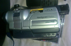 1+1/2 sau 2+1 Gratis - Camera video Sony Handycam CCD-TRV218E - camcorder - Hi8 foto