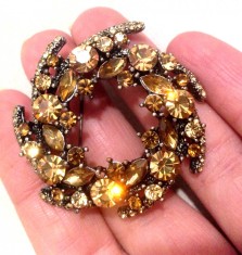 Brosa -SUPERBA VINTAGE CRISTALE Swarovski maro -martisor foto